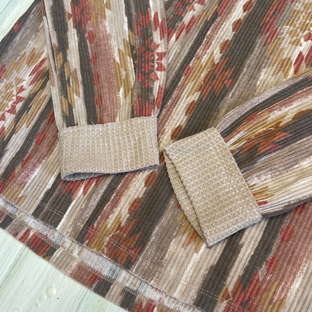 π5/$25 SALE!π Hem & Thread Striped Aztec Pattern Waffle Henley Top Sz M - Picture 7 of 10
